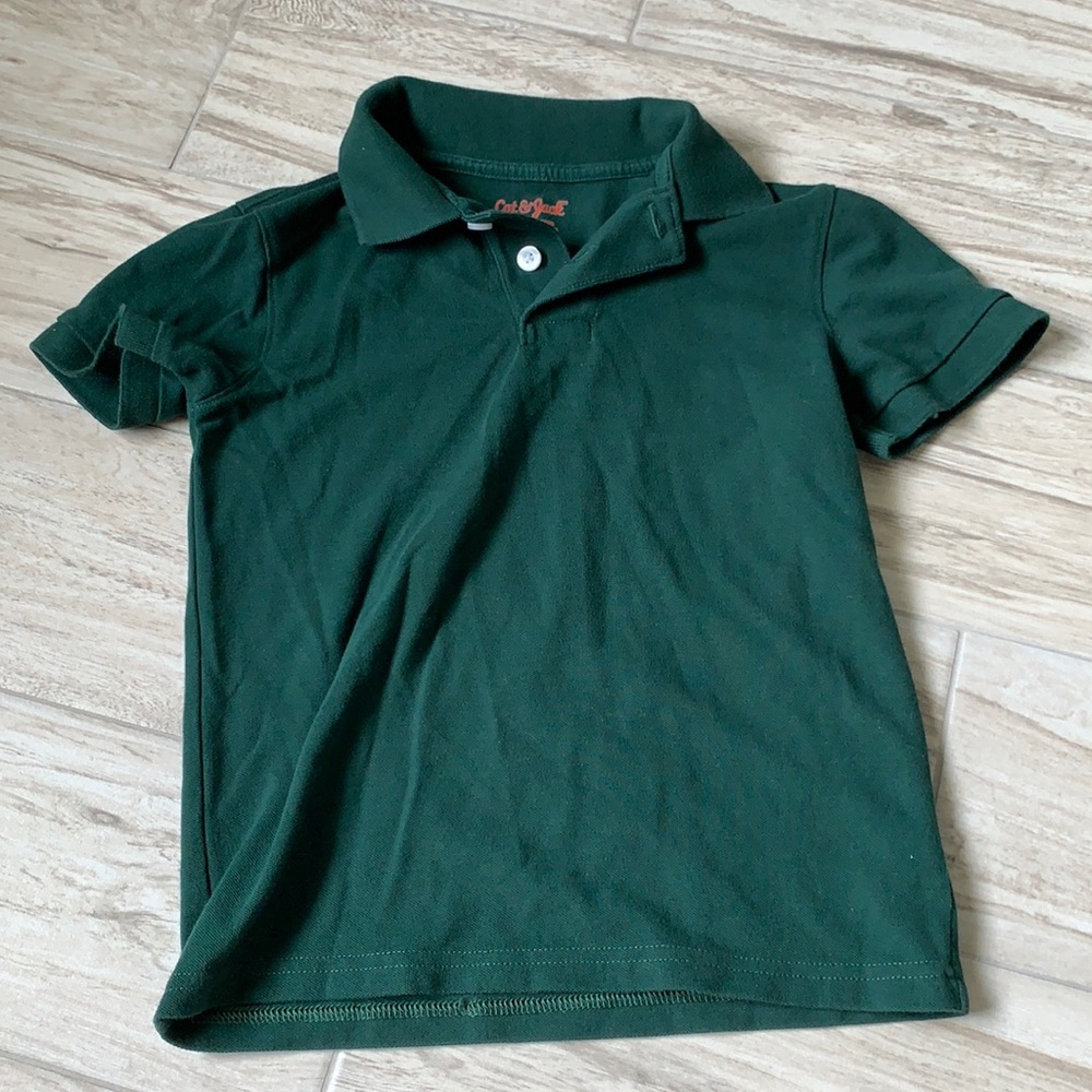 • Cat & Jack green school uniform polo shirt,4/5•